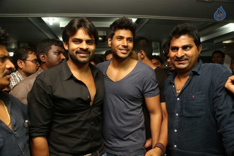 Bruce Lee Premiere  Show at Sreeramulu Theatre - 14 / 76 photos