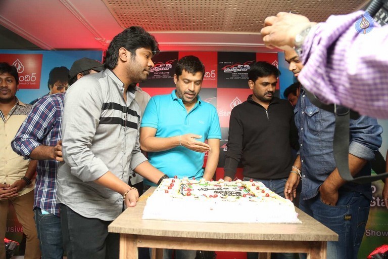Bruce Lee Premiere  Show at Sreeramulu Theatre - 35 / 76 photos