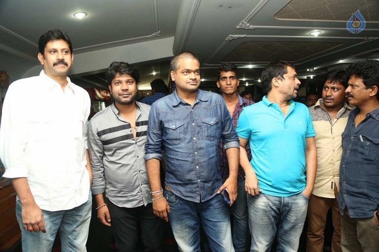Bruce Lee Premiere  Show at Sreeramulu Theatre - 36 / 76 photos