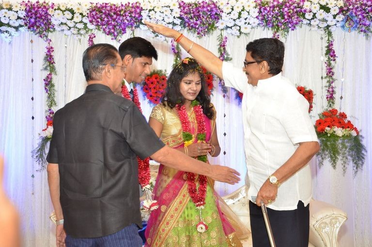 Cameraman Navakanth Son Sumanth Wedding Reception - 11 / 134 photos