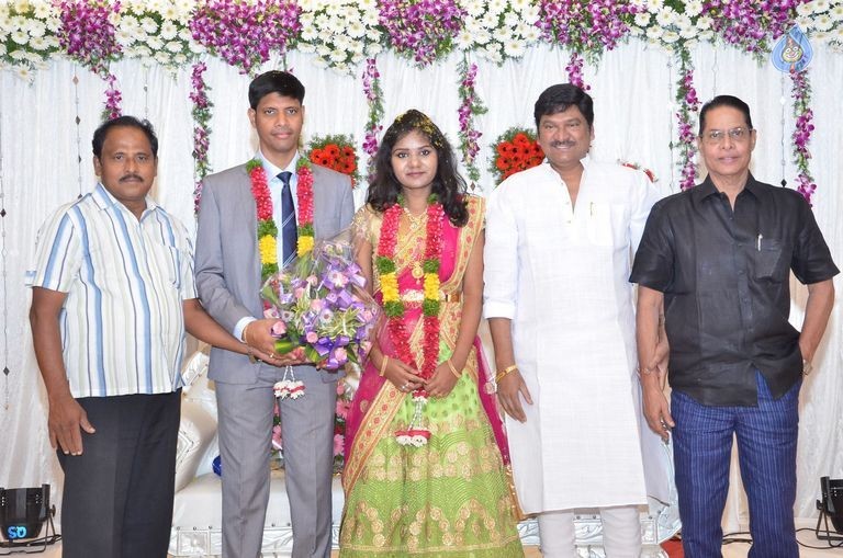 Cameraman Navakanth Son Sumanth Wedding Reception - 18 / 134 photos