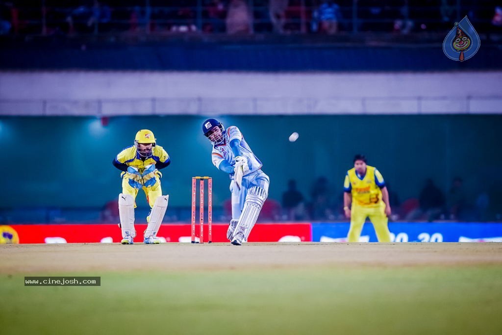 CCL4 Bhojpuri Dabanggs Vs Chennai Rhinos Match Photos - 18 / 168 photos