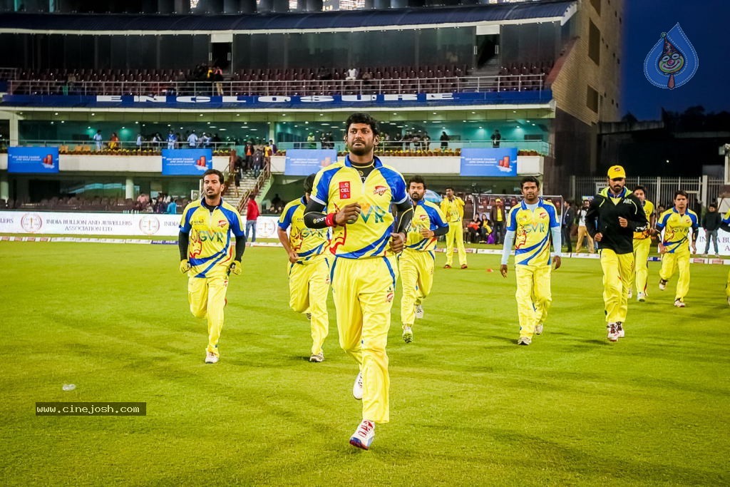 CCL4 Bhojpuri Dabanggs Vs Chennai Rhinos Match Photos - 55 / 168 photos