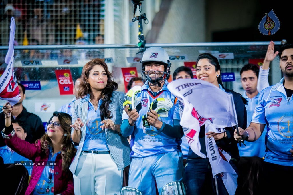 CCL4 Bhojpuri Dabanggs Vs Chennai Rhinos Match Photos - 90 / 168 photos