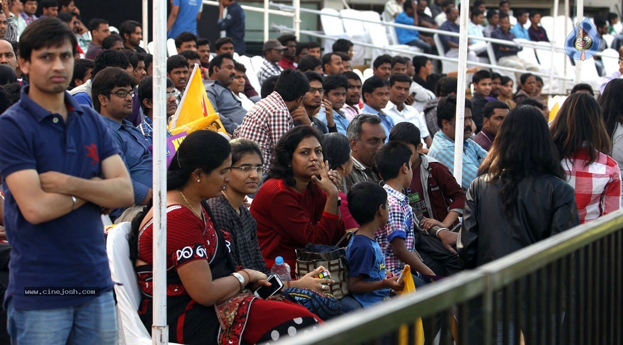 CCL5 Chennai Rhinos Vs Kerala Strikers Match Photos - 4 / 90 photos