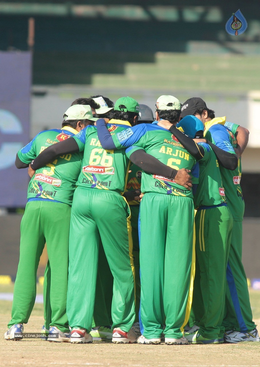 CCL5 Chennai Rhinos Vs Kerala Strikers Match Photos - 53 / 90 photos