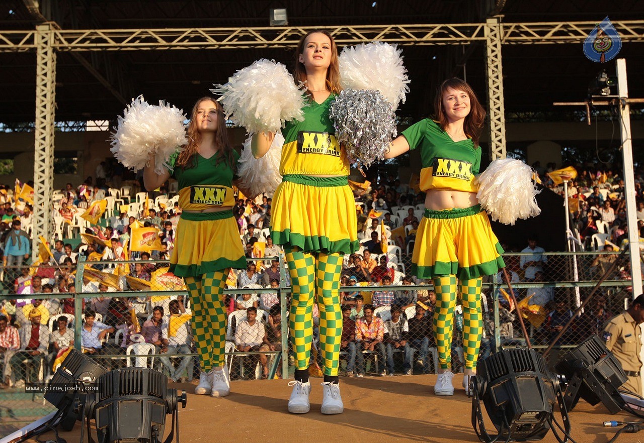 CCL5 Chennai Rhinos Vs Kerala Strikers Match Photos - 72 / 90 photos