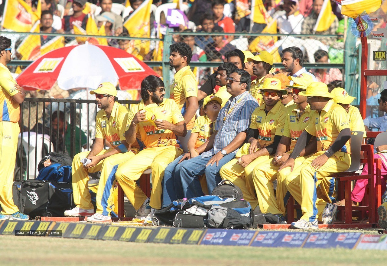 CCL5 Chennai Rhinos Vs Kerala Strikers Match Photos - 85 / 90 photos
