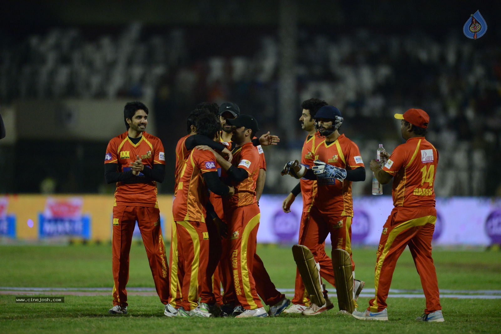 CCL5 Telugu warriors vs Bengal Tigers 01 - 56 / 214 photos