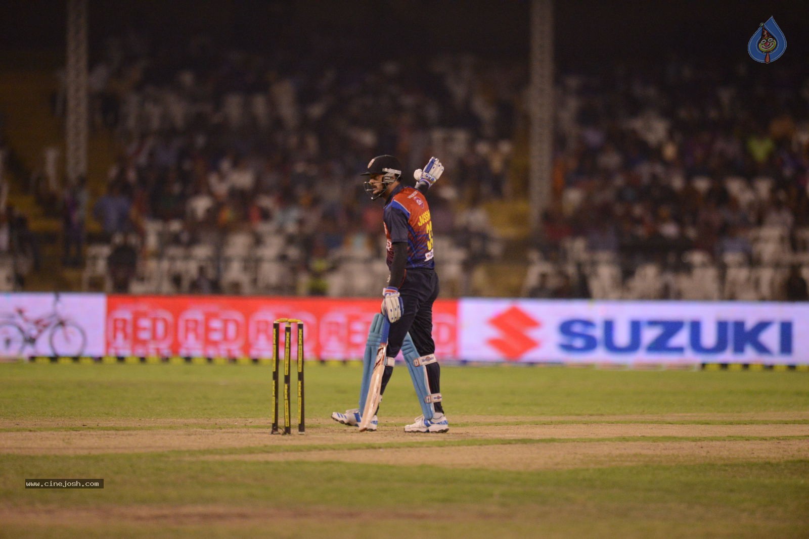 CCL5 Telugu warriors vs Bengal Tigers 01 - 95 / 214 photos