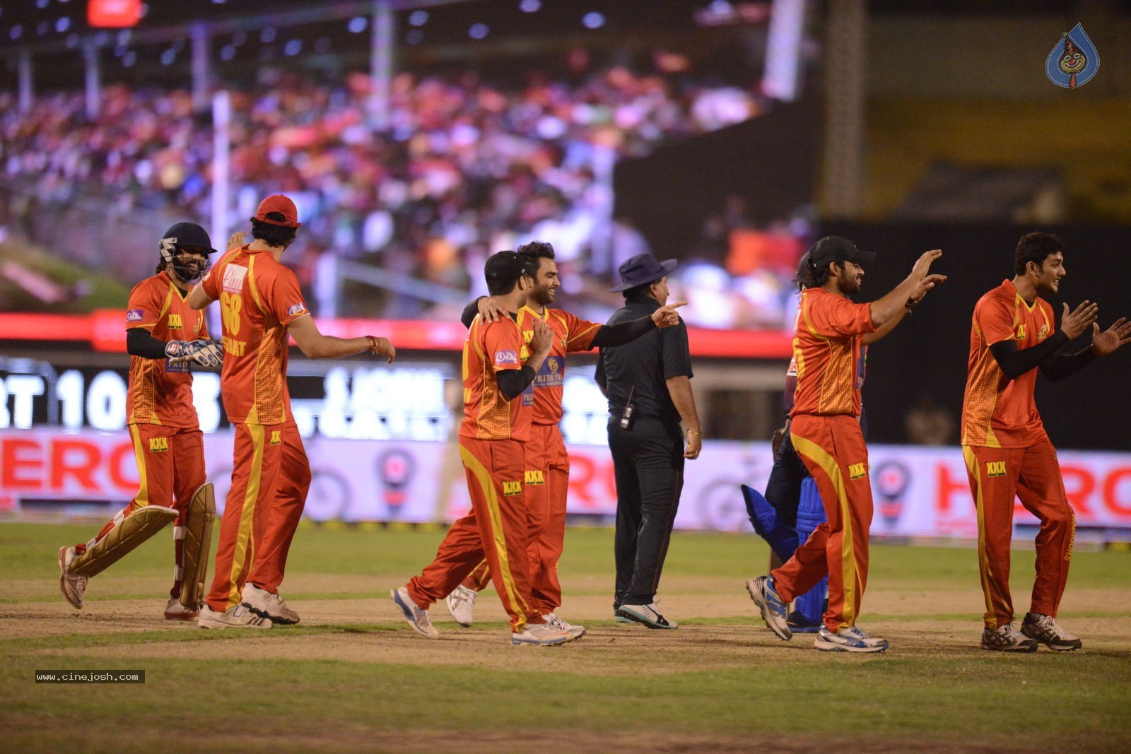 CCL5 Telugu warriors vs Bengal Tigers 01 - 113 / 214 photos
