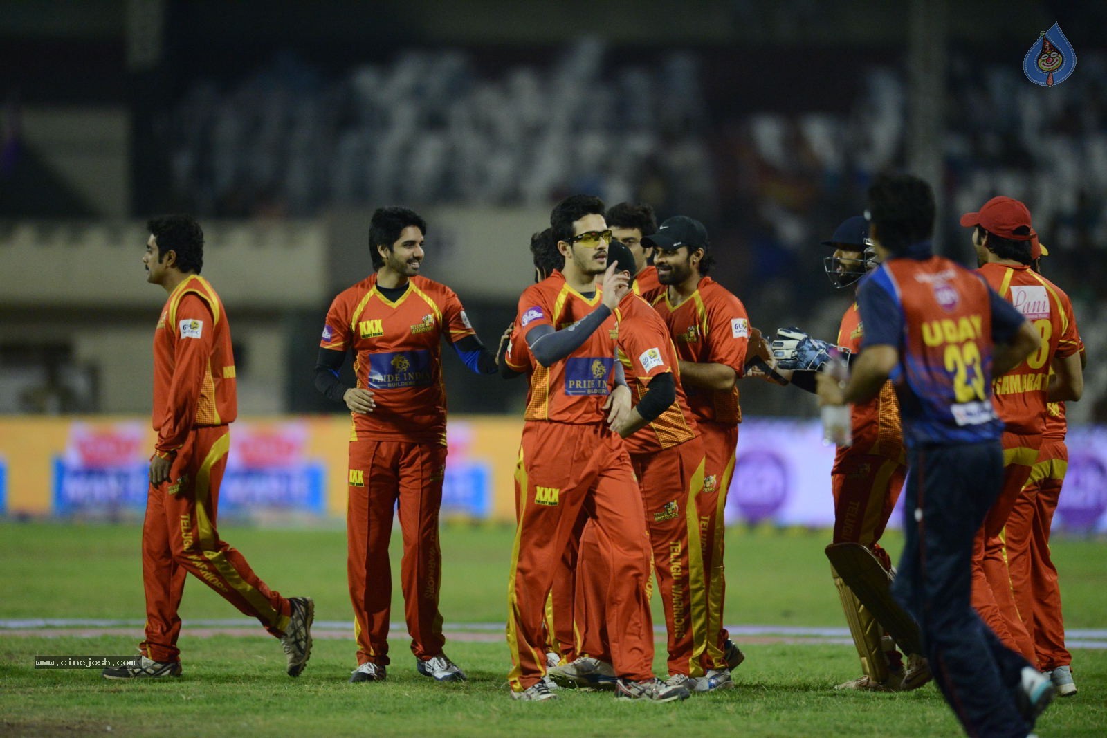 CCL5 Telugu warriors vs Bengal Tigers 01 - 144 / 214 photos