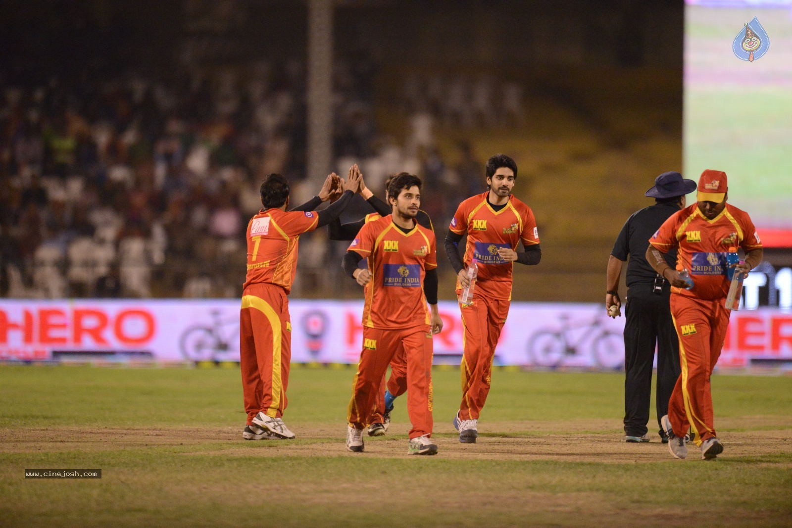 CCL5 Telugu warriors vs Bengal Tigers 01 - 198 / 214 photos