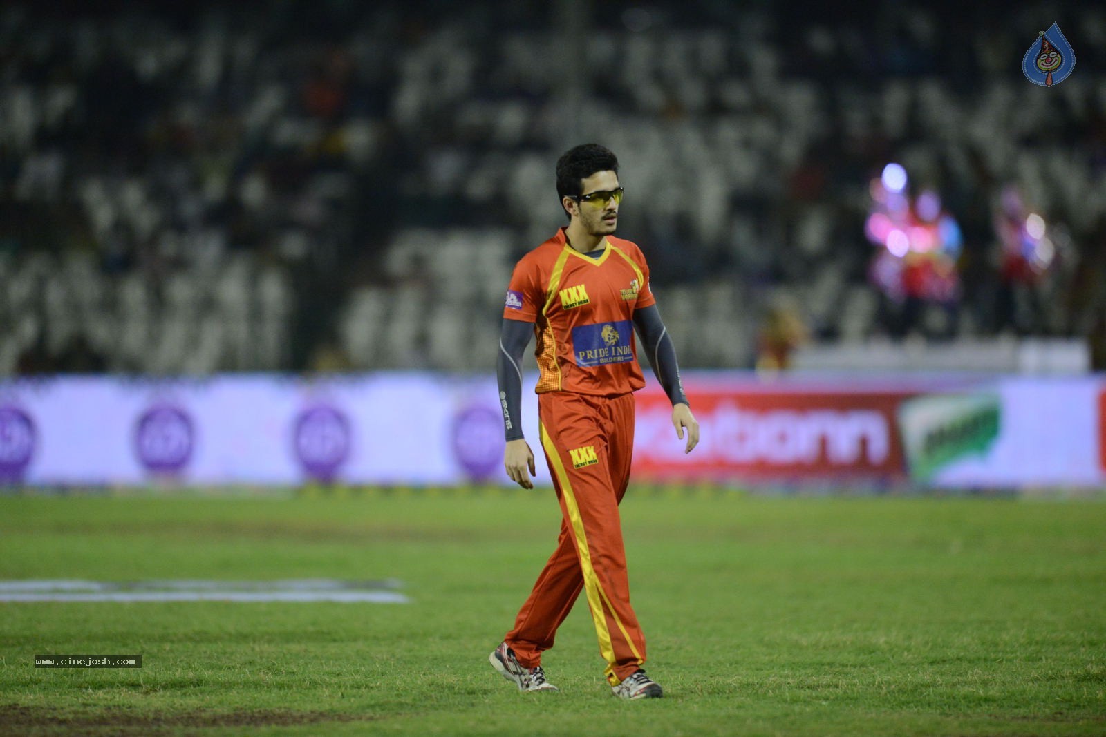 CCL5 Telugu warriors vs Bengal Tigers 01 - 203 / 214 photos