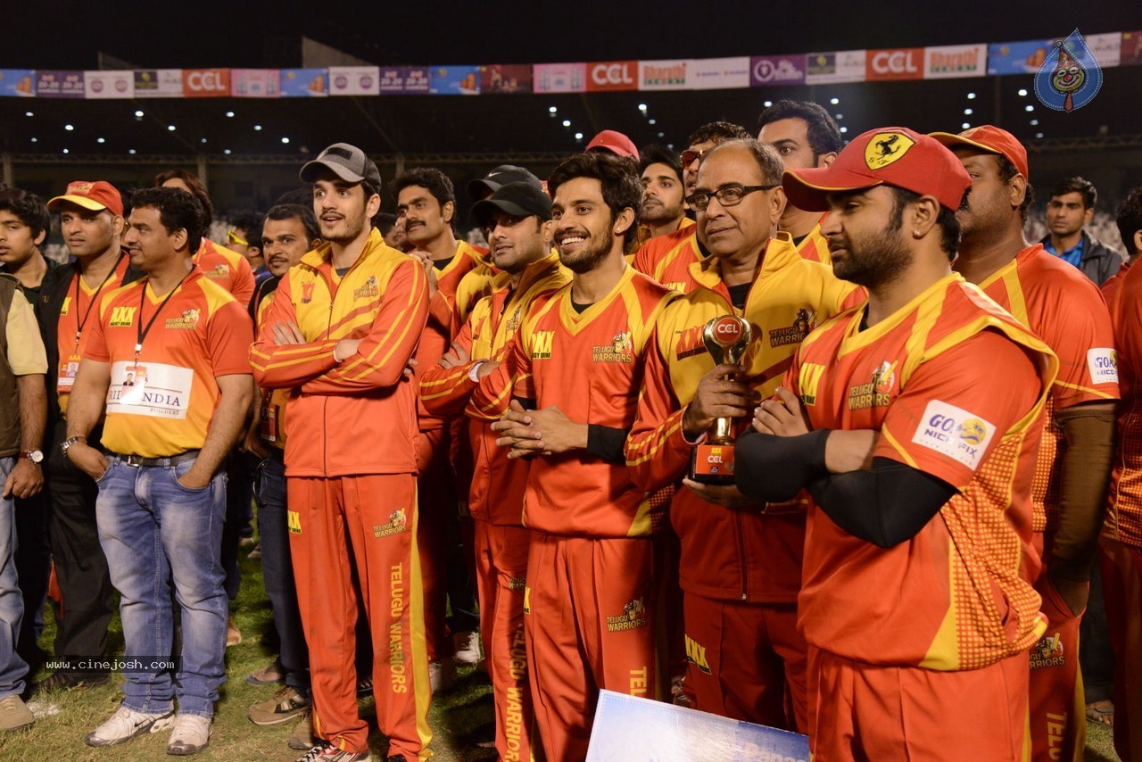 CCL5 Telugu warriors vs Bengal Tigers 02 - 15 / 62 photos