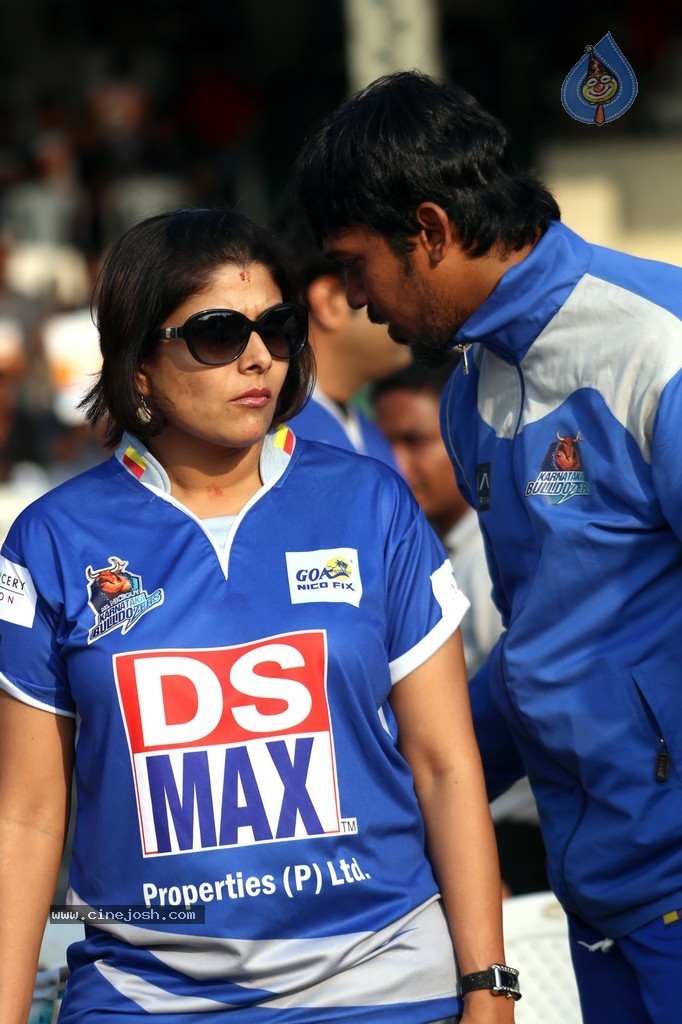 CCL 4 Final Karnataka Bulldozers Vs Kerala Strikers Match  - 35 / 132 photos