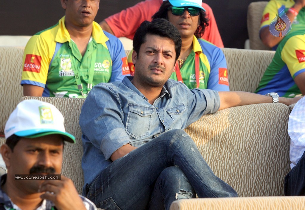 CCL 4 Final Karnataka Bulldozers Vs Kerala Strikers Match  - 64 / 132 photos