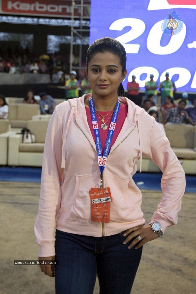 CCL 4 Final Karnataka Bulldozers Vs Kerala Strikers Match  - 98 / 132 photos