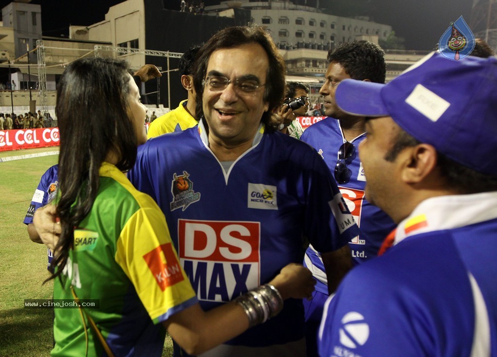 CCL 4 Final Karnataka Bulldozers Vs Kerala Strikers Match Photos - 56 / 62 photos