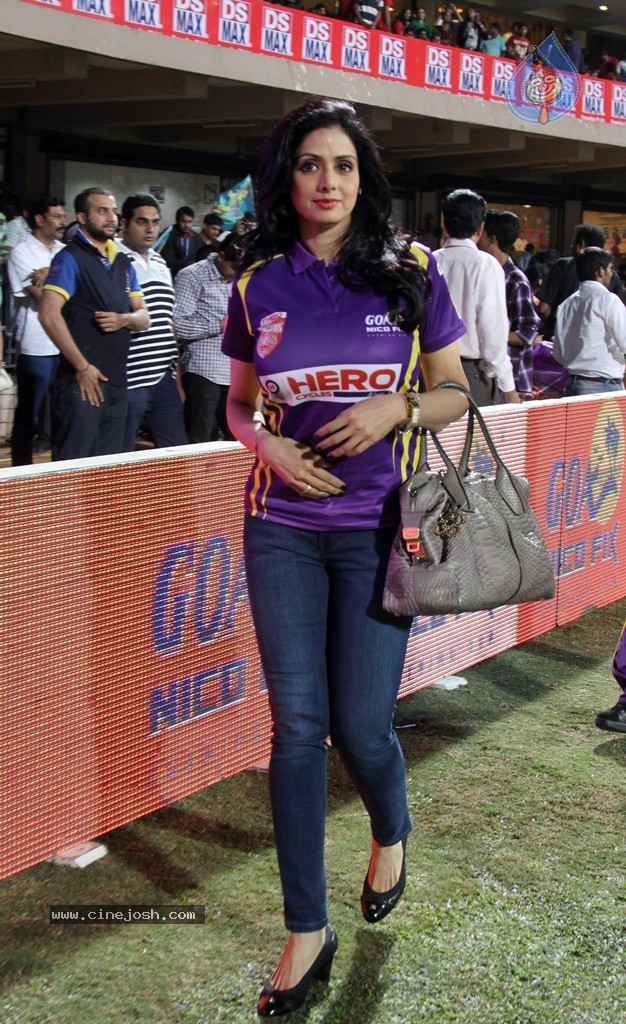 CCL 4 Karnataka Bulldozers Vs Bengal Tigers Match  - 16 / 151 photos