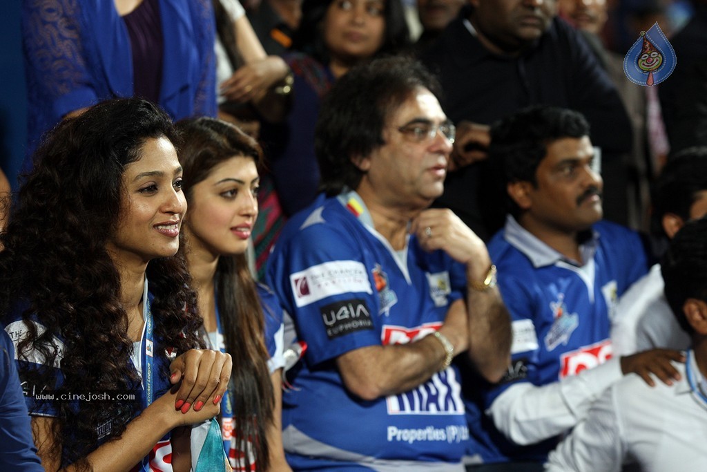 CCL 4 Karnataka Bulldozers Vs Bengal Tigers Match  - 22 / 151 photos