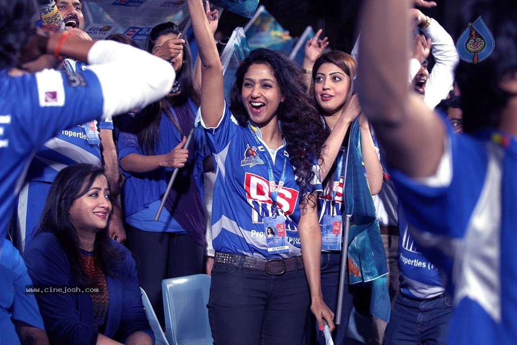 CCL 4 Karnataka Bulldozers Vs Bengal Tigers Match  - 50 / 151 photos