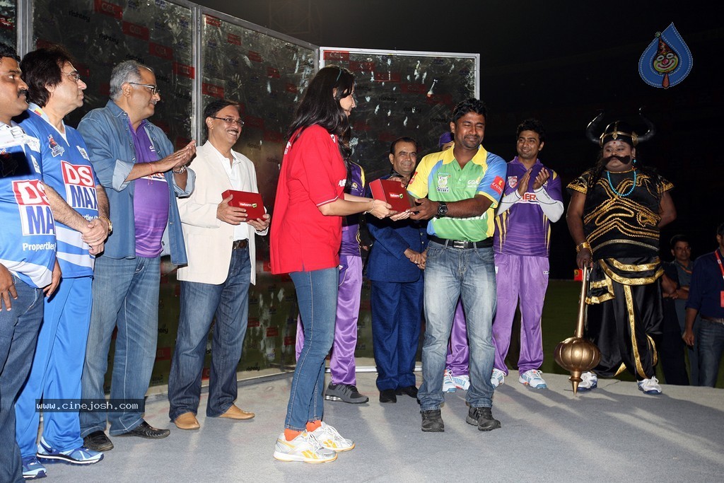 CCL 4 Karnataka Bulldozers Vs Bengal Tigers Match  - 54 / 151 photos