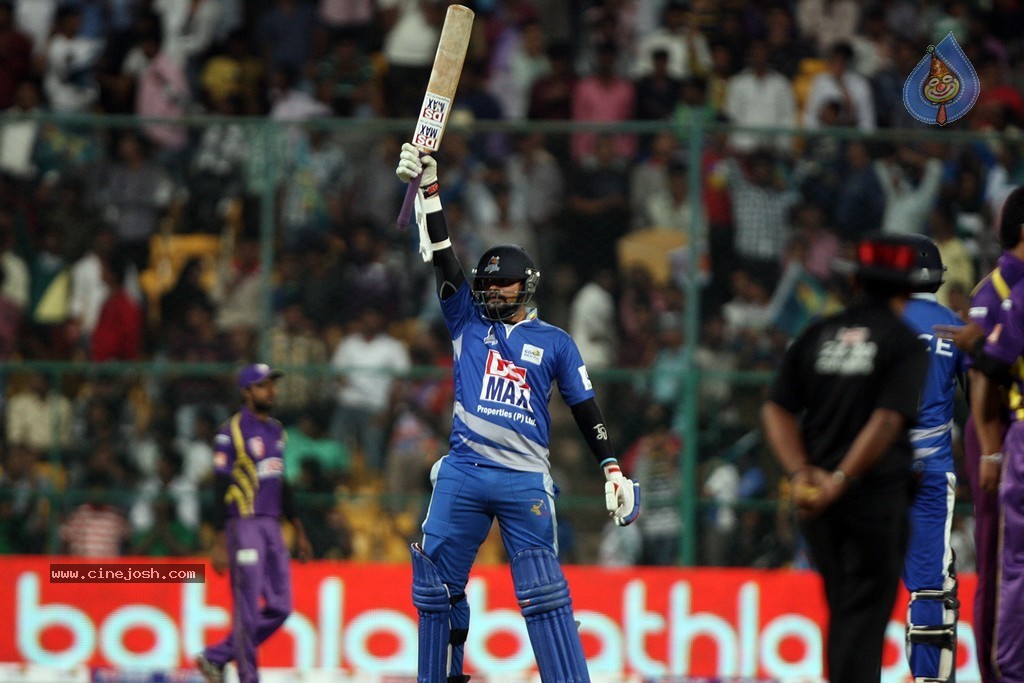 CCL 4 Karnataka Bulldozers Vs Bengal Tigers Match  - 55 / 151 photos