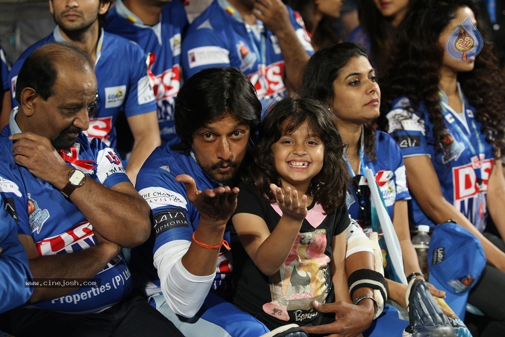 CCL 4 Karnataka Bulldozers Vs Bengal Tigers Match  - 59 / 151 photos