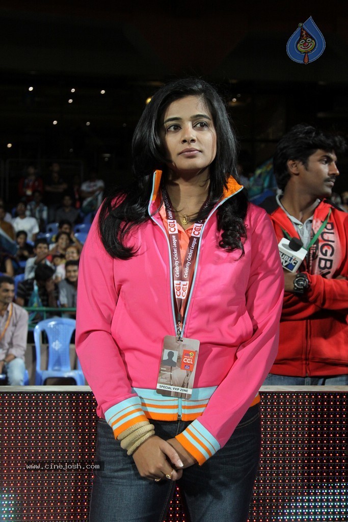 CCL 4 Karnataka Bulldozers Vs Bengal Tigers Match  - 64 / 151 photos