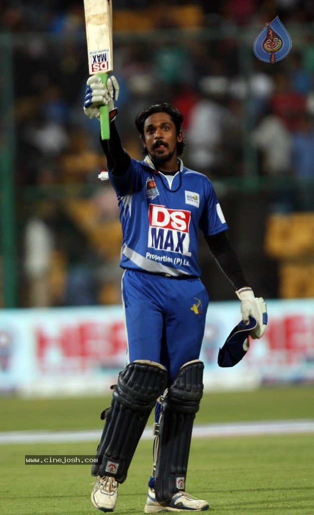 CCL 4 Karnataka Bulldozers Vs Bengal Tigers Match  - 83 / 151 photos