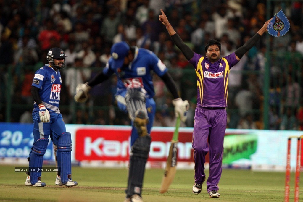 CCL 4 Karnataka Bulldozers Vs Bengal Tigers Match  - 85 / 151 photos