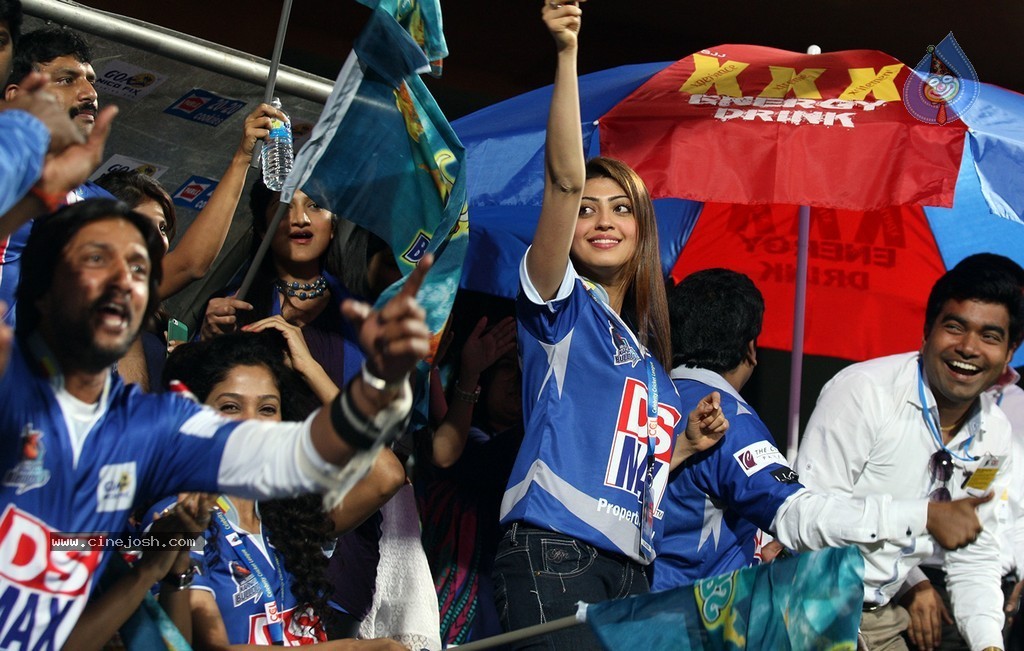 CCL 4 Karnataka Bulldozers Vs Bengal Tigers Match  - 104 / 151 photos