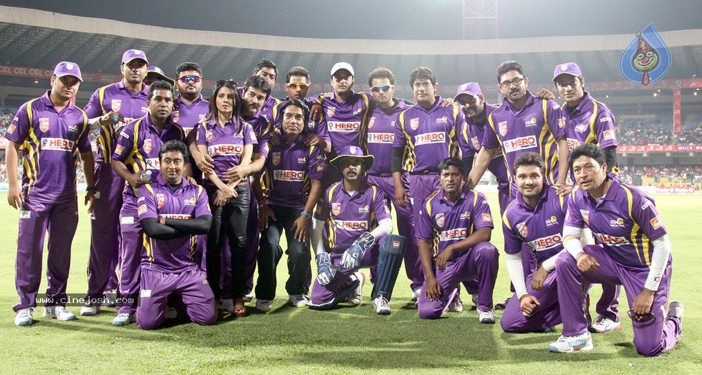 CCL 4 Karnataka Bulldozers Vs Bengal Tigers Match  - 128 / 151 photos