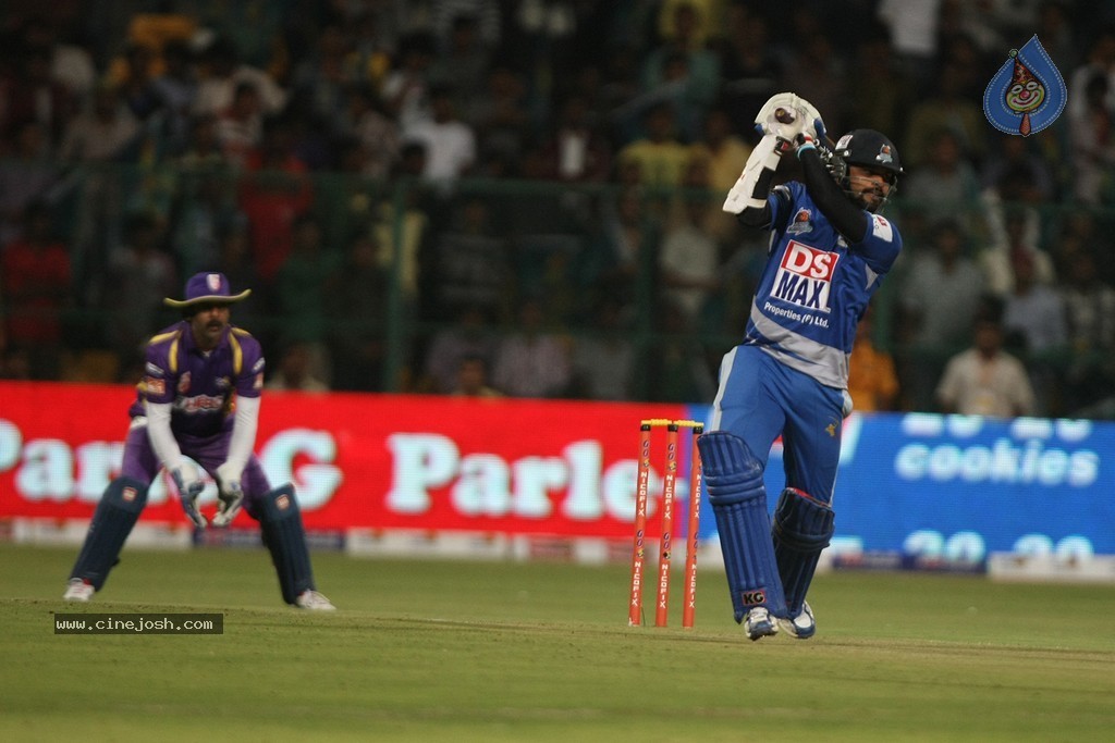 CCL 4 Karnataka Bulldozers Vs Bengal Tigers Match  - 139 / 151 photos