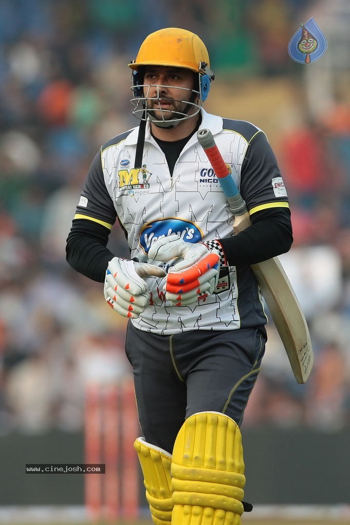 CCL 4 Mumbai Heroes Vs Chennai Rhinos Match - 4 / 97 photos