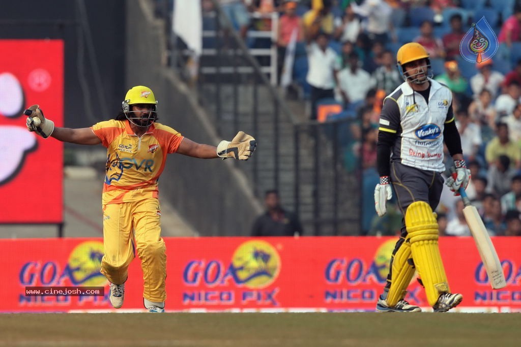 CCL 4 Mumbai Heroes Vs Chennai Rhinos Match - 15 / 97 photos