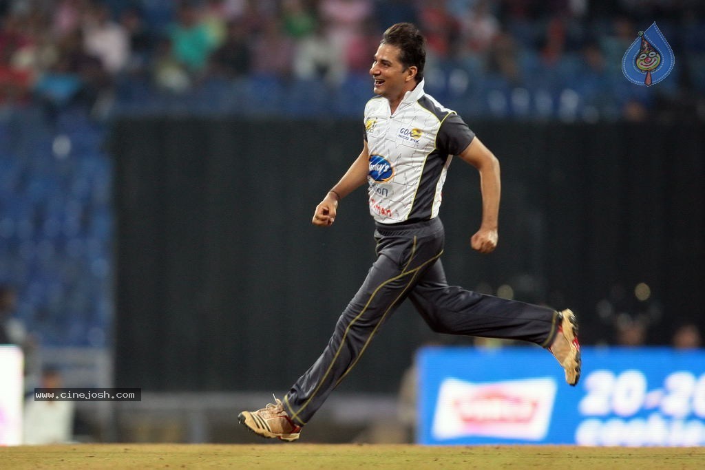 CCL 4 Mumbai Heroes Vs Chennai Rhinos Match - 39 / 97 photos
