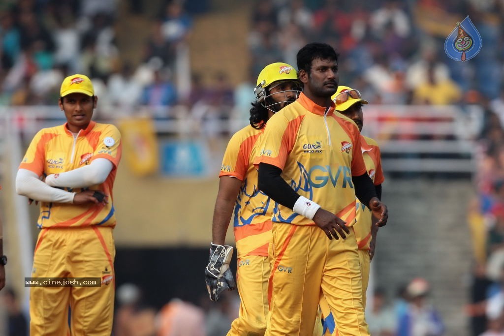 CCL 4 Mumbai Heroes Vs Chennai Rhinos Match - 76 / 97 photos