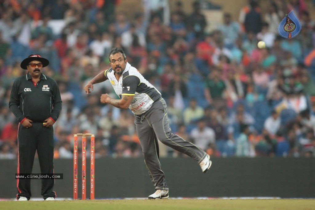 CCL 4 Mumbai Heroes Vs Chennai Rhinos Match - 78 / 97 photos
