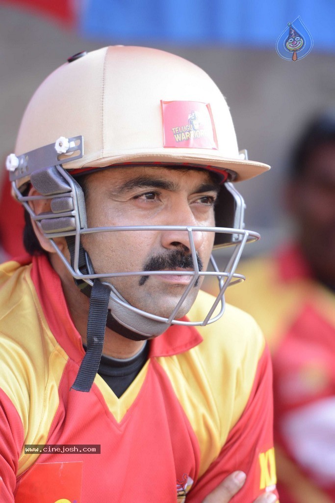 CCL 4 Telugu Warriors vs Kerala Strikers Match 01 - 3 / 40 photos