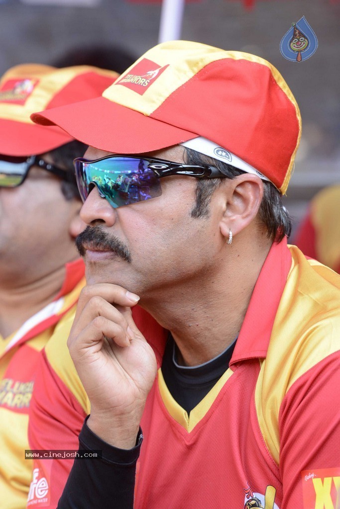 CCL 4 Telugu Warriors vs Kerala Strikers Match 01 - 18 / 40 photos