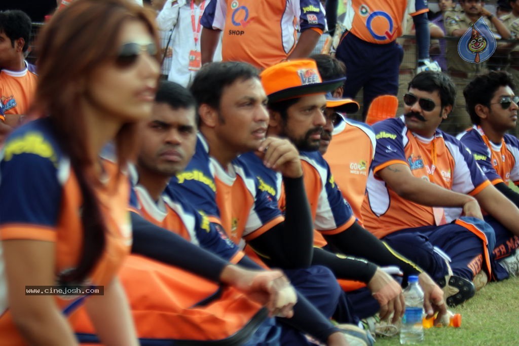 CCL 4 Veer Marathi Vs Mumbai Heroes Match - 27 / 190 photos