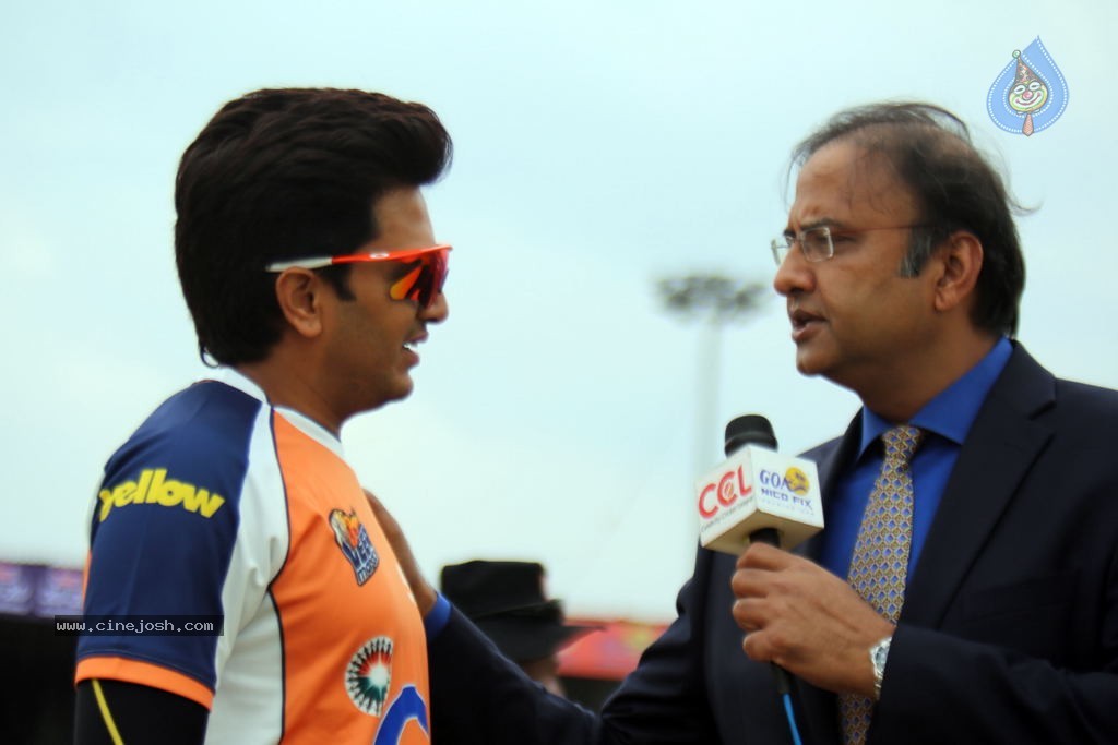 CCL 4 Veer Marathi Vs Mumbai Heroes Match - 33 / 190 photos