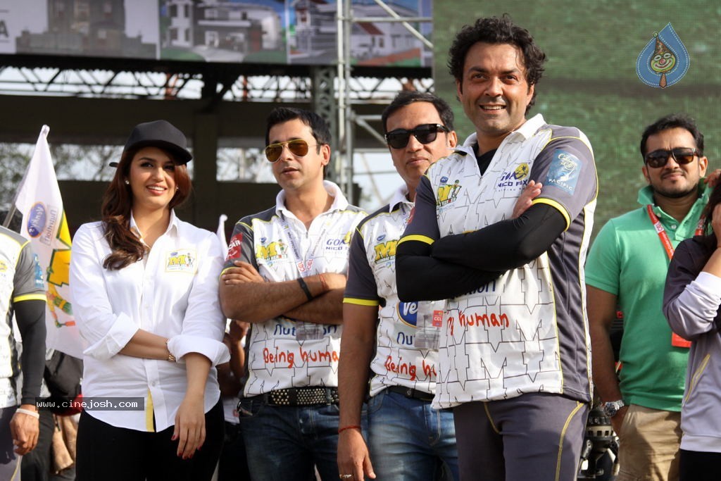 CCL 4 Veer Marathi Vs Mumbai Heroes Match - 53 / 190 photos