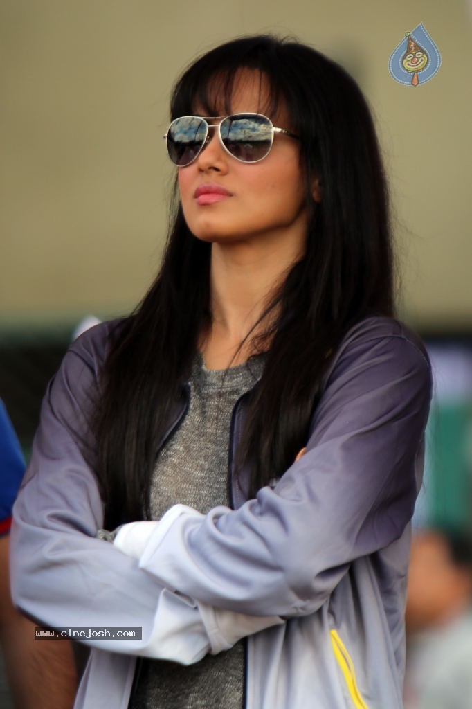 CCL 4 Veer Marathi Vs Mumbai Heroes Match - 72 / 190 photos