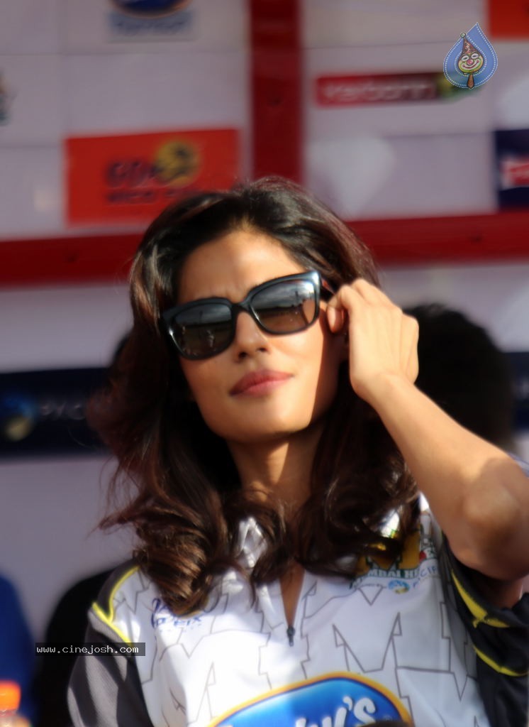 CCL 4 Veer Marathi Vs Mumbai Heroes Match - 87 / 190 photos