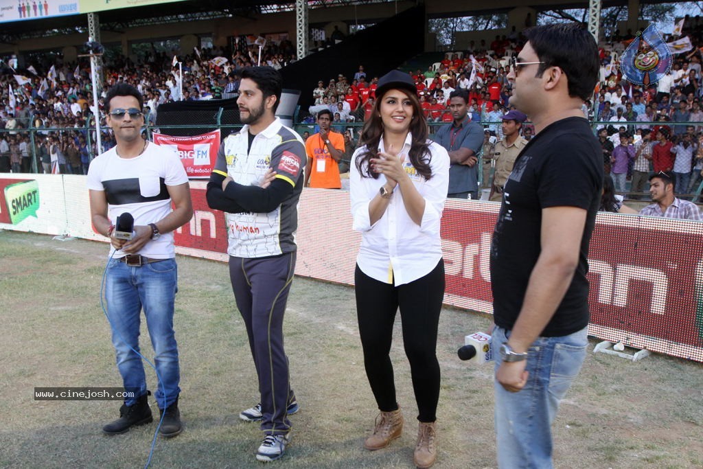 CCL 4 Veer Marathi Vs Mumbai Heroes Match - 109 / 190 photos