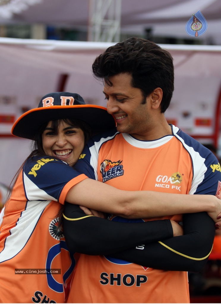 CCL 4 Veer Marathi Vs Mumbai Heroes Match - 144 / 190 photos