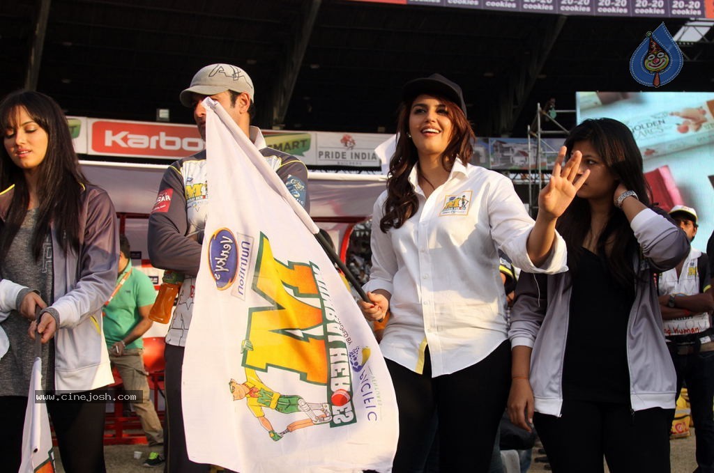 CCL 4 Veer Marathi Vs Mumbai Heroes Match - 168 / 190 photos